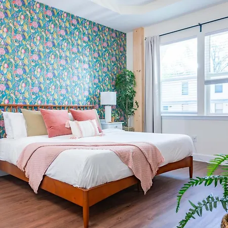 The Botanical Suite Newly Built Upscale Central